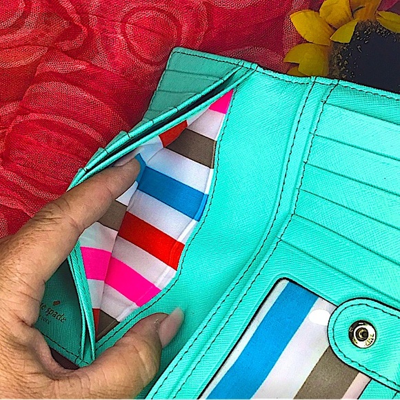 Nwot Kate Spade T & Co. Color Large Wallet. Snap closure, zipper pocket  on back - Picture 7 of 12